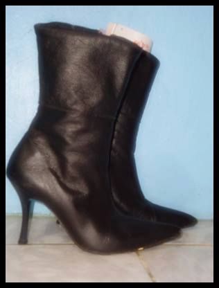 Bota Moline em Couro Legitimo